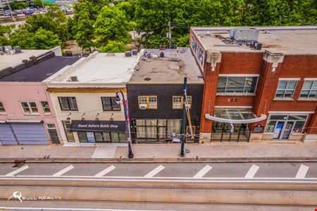 Lounge/Retail Building | ±2,800 SF