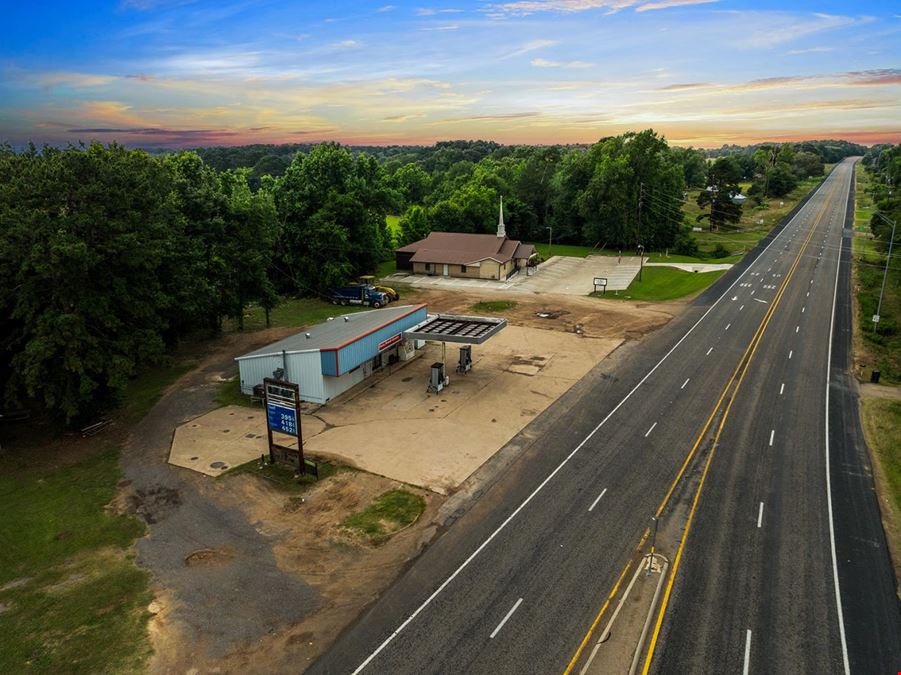 Convenience Store in Naples, TX for Sale
