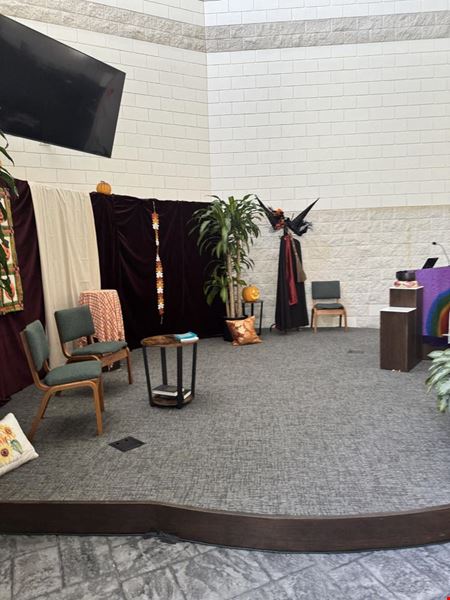 Great Coworking Space For Lease