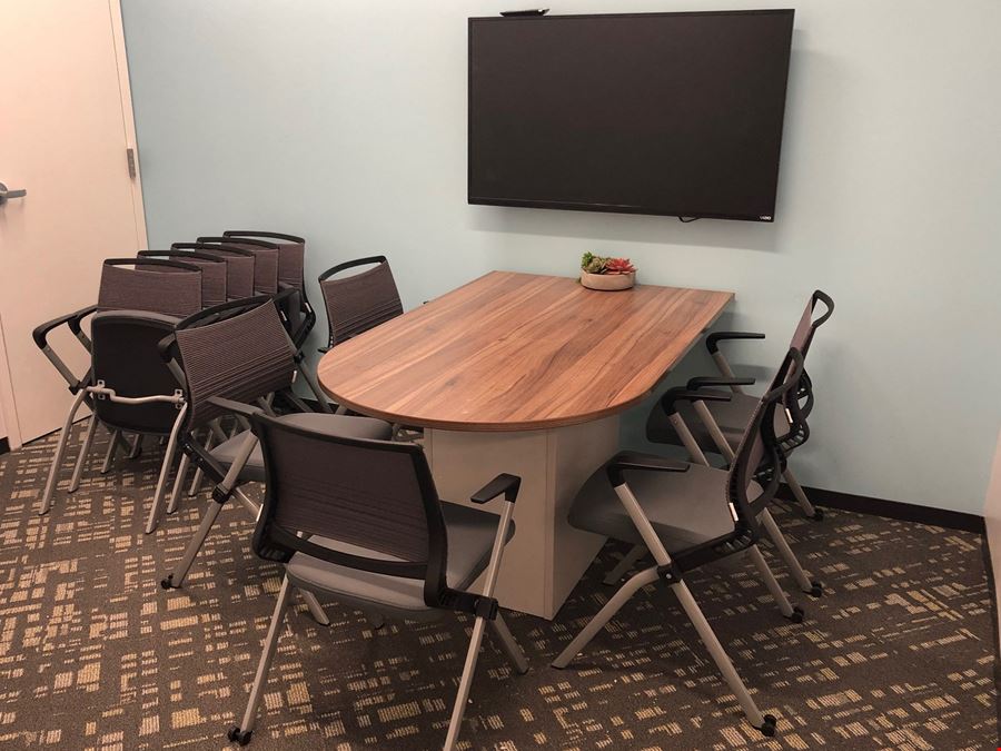 Staples Studio - Danvers #0495