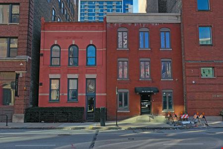 215-223 W Ohio Street