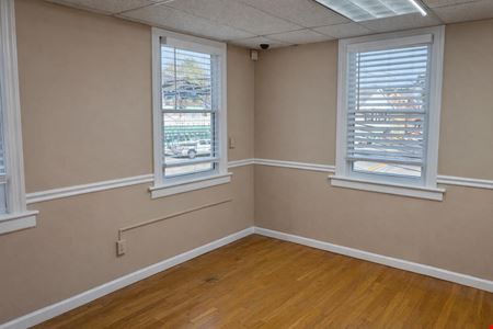 551 E Putnam Ave