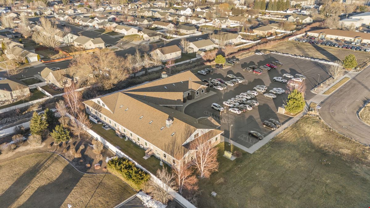 346 Grand Loop, Suite 180