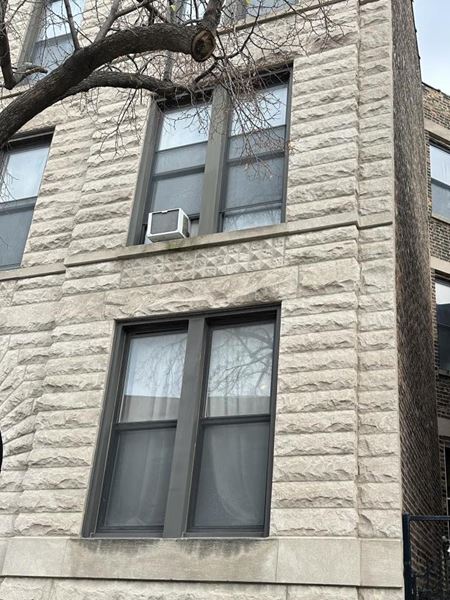Multi-Family space for Sale at 949 N Damen Ave in Chicago