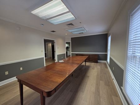 109 Laurens Rd
