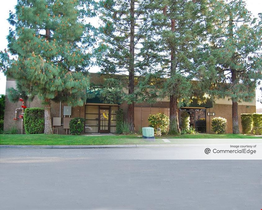 Woodward Business Park - 295, 323 & 351 West Cromwell Avenue