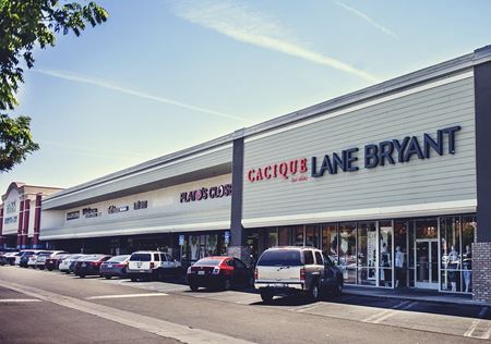 Commercial space at Ash Tree Square in Fresno