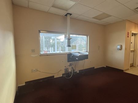 Office space for Rent at 828 - 834 Federal Rd in Brookfield