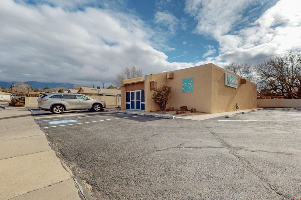 MEDICAL OFFICE ON HIGH TRAFFIC/ VISIBILITY CORRIDOR WITH FRONTAGE