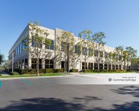 Oak Creek Business Center - 6400 & 6410 Oak Canyon