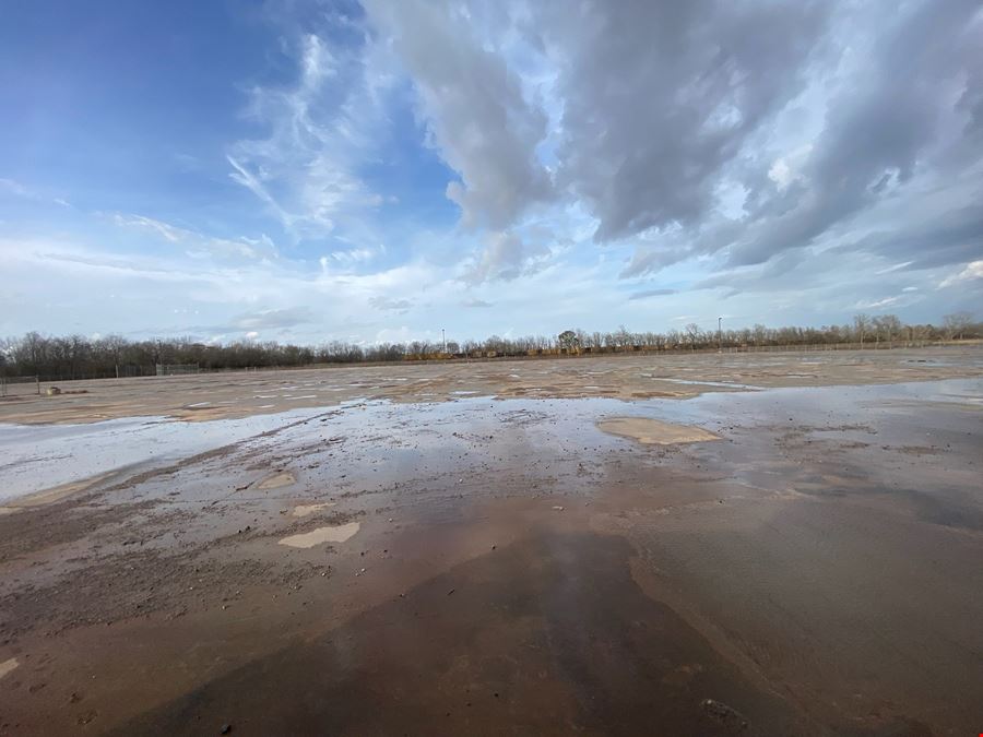 300k SF All-Weather Slab on 159 Acres