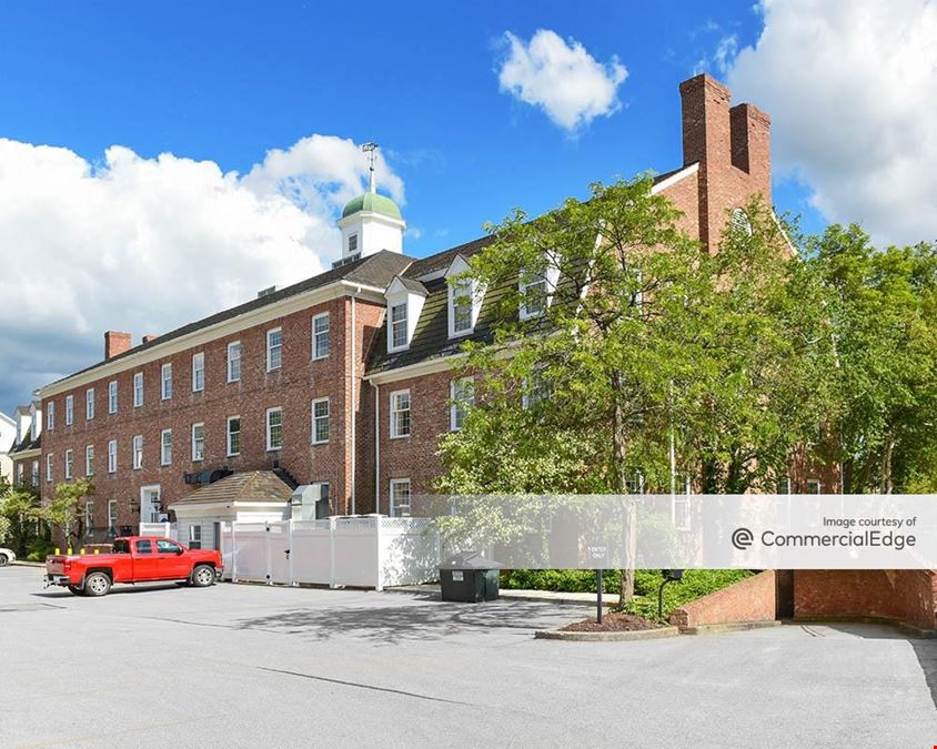 Executive Commons I & II