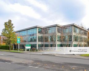 Yarrow Bay Plaza