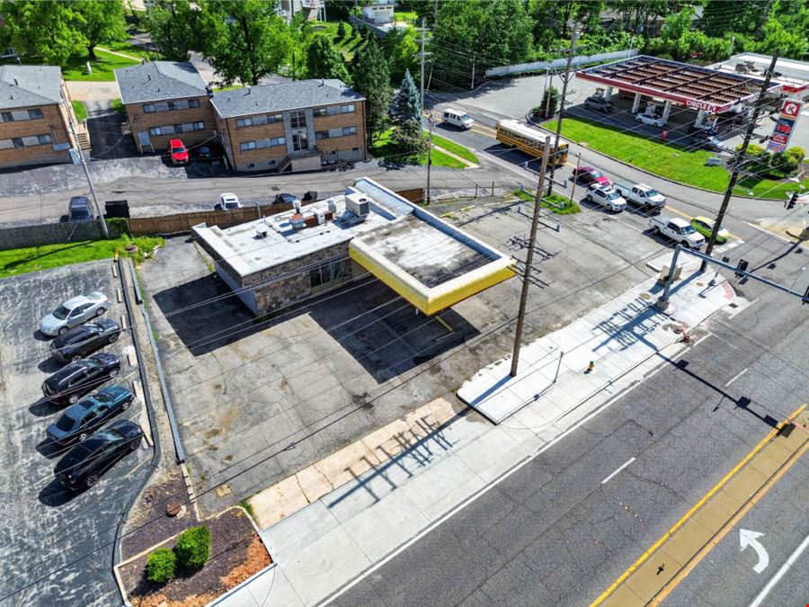 Freestanding QSR On .30 Acres At Signalized Intersection