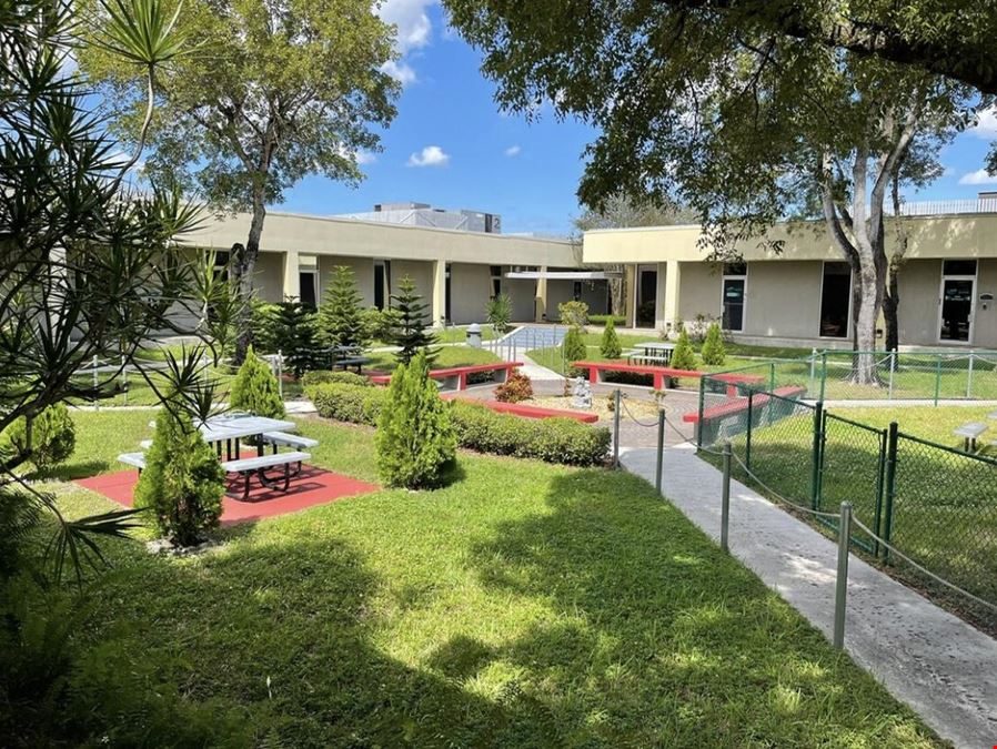 1515 NW 167th St