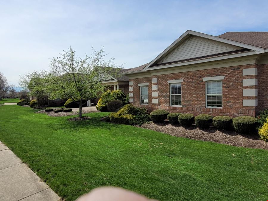 4016-4018 Massillon Rd