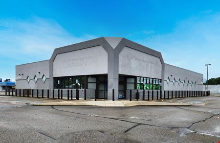 Commercial space at Former Rite Aid in Clinton Township