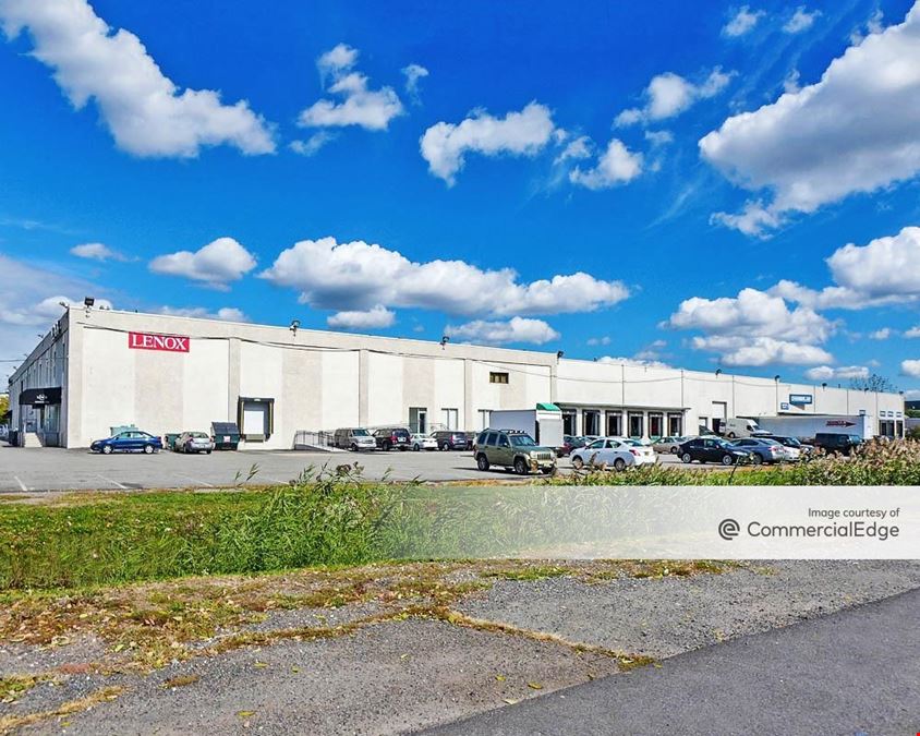 Harmon Cove - 60 Enterprise Avenue North