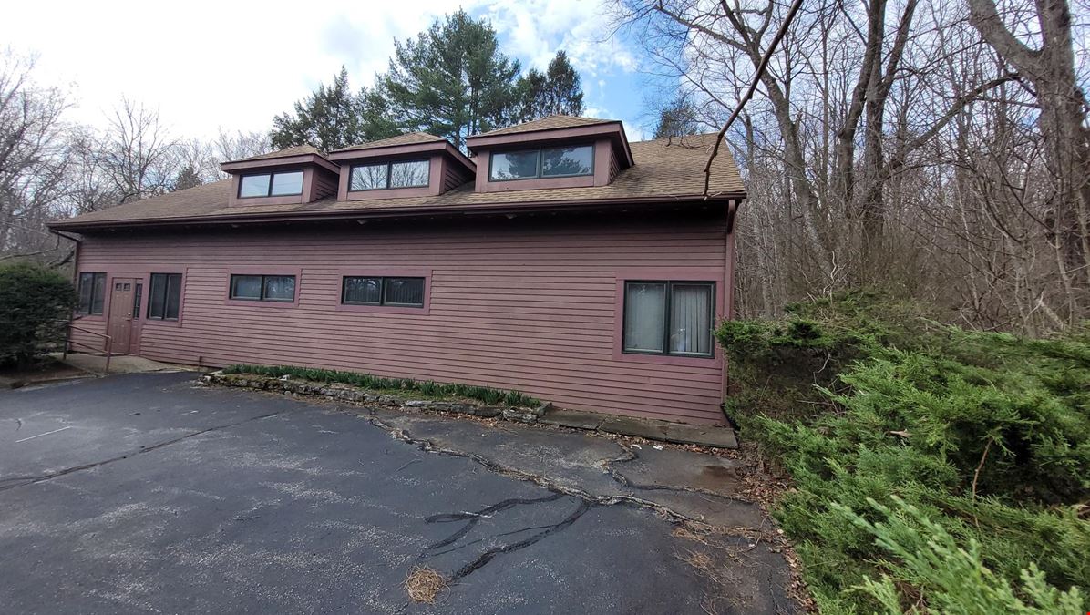 365 Storrs Rd