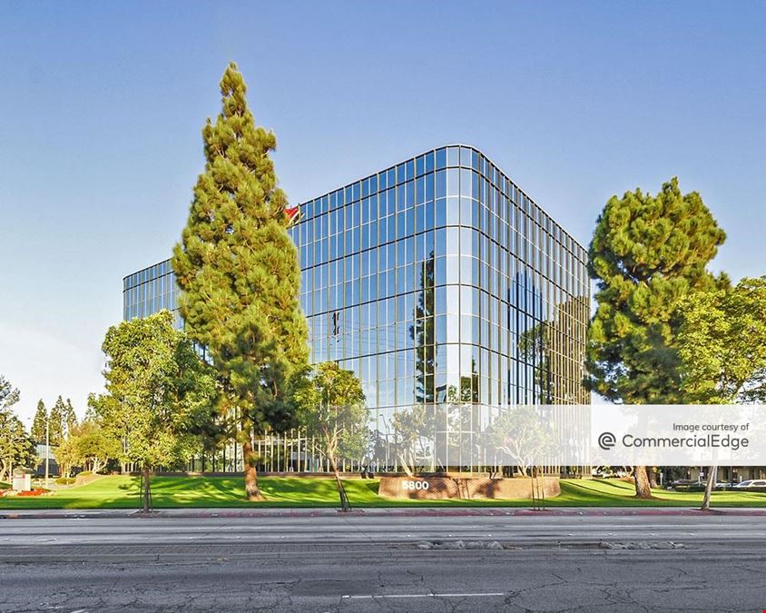 Commerce Corporate Building