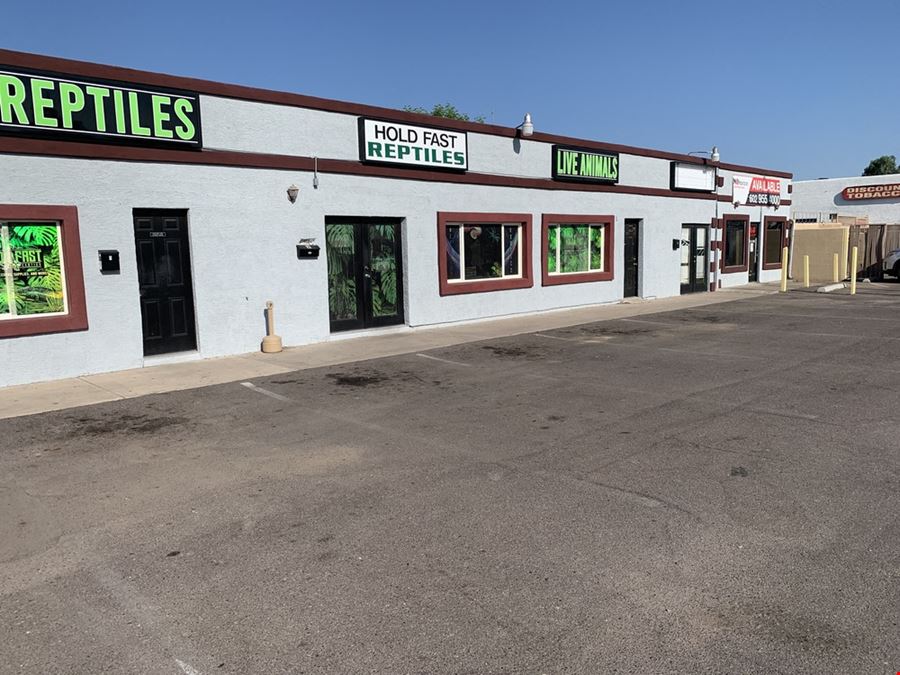 Retail property in Apache Junction, AZ