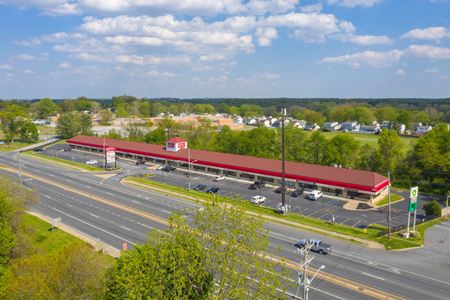 Retail space for Rent at Shops at Red MIll in Newark