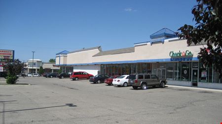 Retail space for Rent at 3009 - 3023 S. Dort Highway in Burton