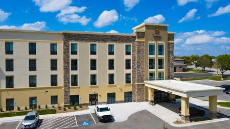 Commercial space at Comfort Suites in Grandview
