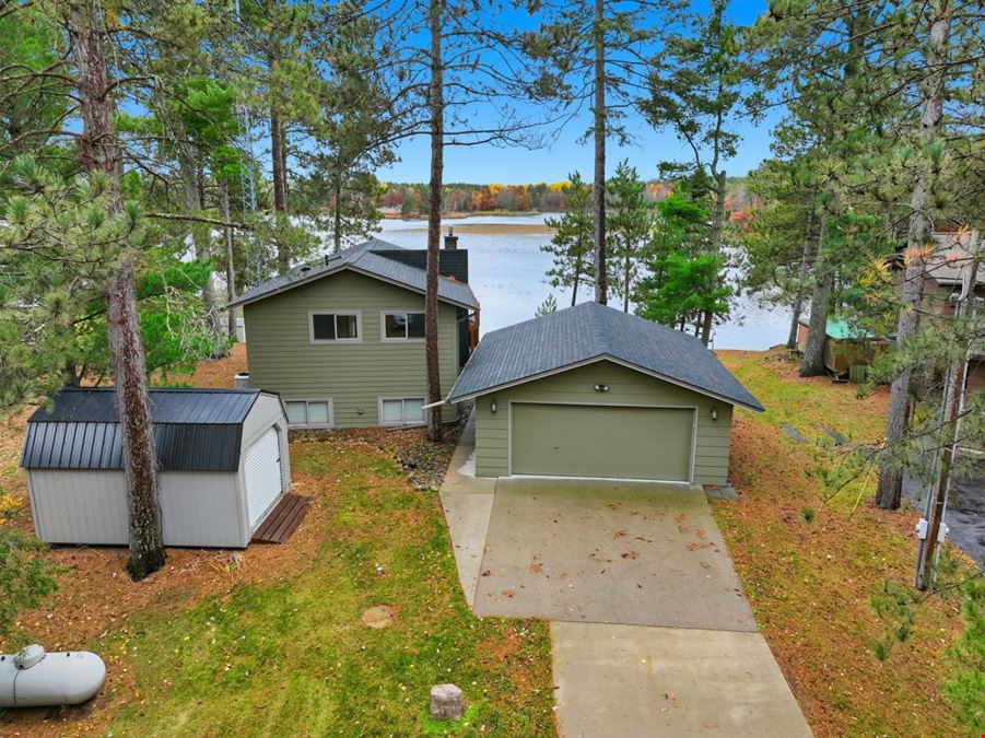 Four Season Remodeled 3BR / 2BA Whitefish Lake 115' 