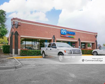 Retail space for Rent at Lakeside Village in Dallas