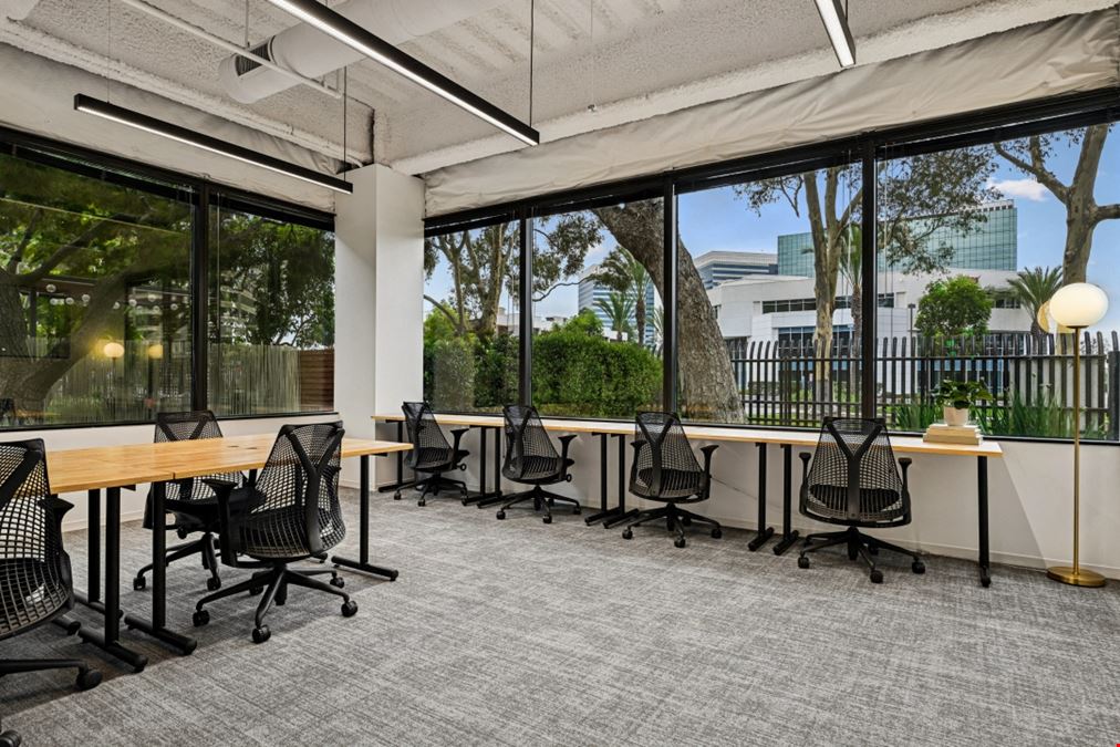 Industrious - 2100 East Grand Avenue