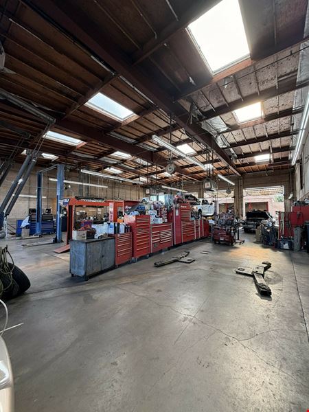 Huge 12 Bay Automotive Repair Shop for lease and business sale