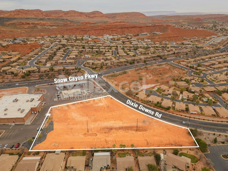 Snow Canyon Pkwy & Dixie Downs Rd