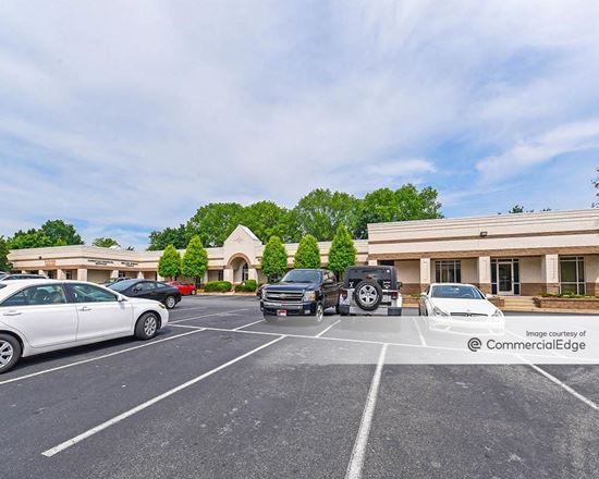 Business Quarters Lake Norman - Lake Norman