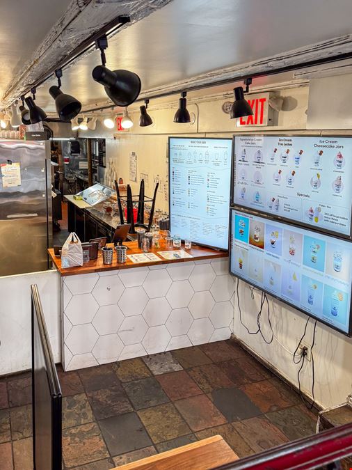 800 SF | 126 MacDougal Street | Vented High Traffic Turn-Key Ice Cream Shop for Lease