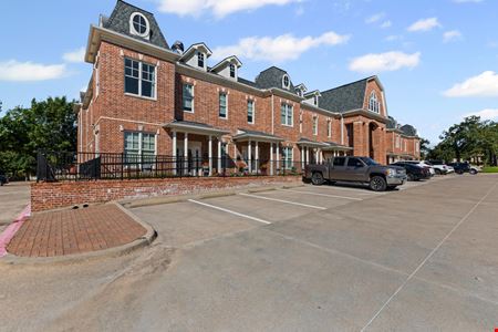1670 Keller Pkwy