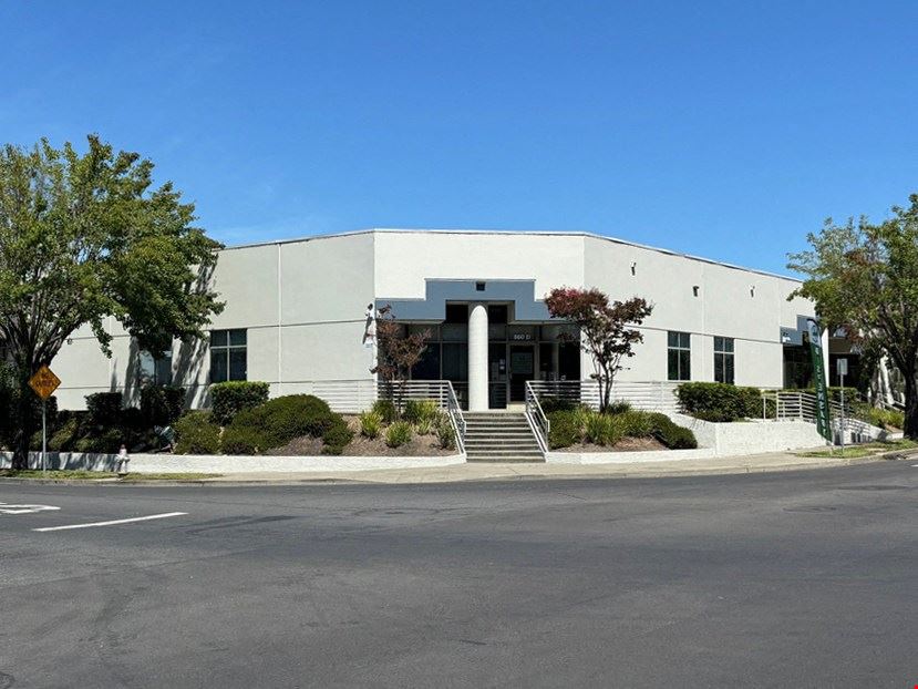 860 Kaiser Rd