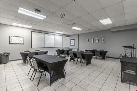 Office/Retail Building on Brainerd Rd ± 8,816 SF