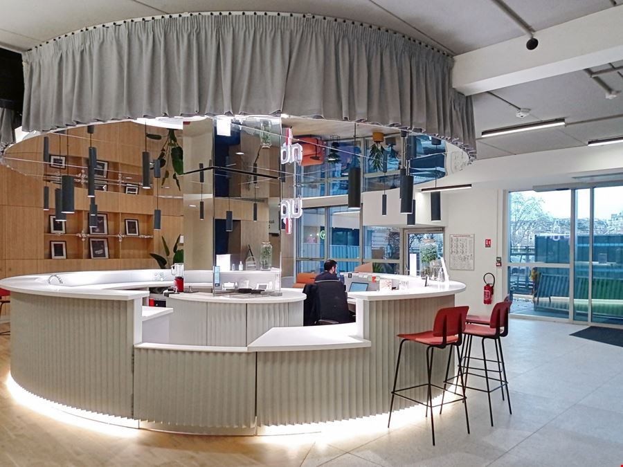 Regus - University Executive Park