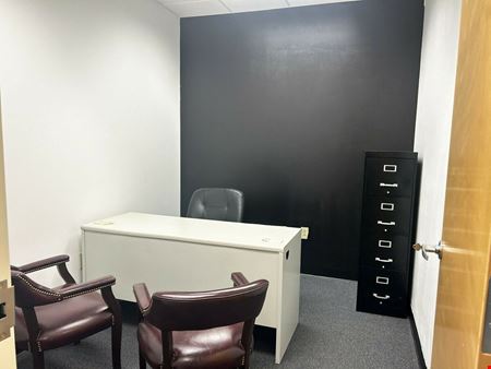 200 Cascade Pointe Ln, Unit 105