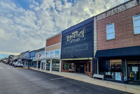 Retail space for Sale at 109 Main St SE in Gravette