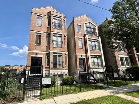Multi-Family space for Sale at 5331 S Calumet - Four-Unit Apartment Building in Washington Park in Chicago