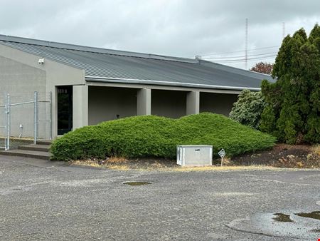 Industrial space for Rent at Warehouse/Office/Yard with Great Freeway Exposure in Clackamas