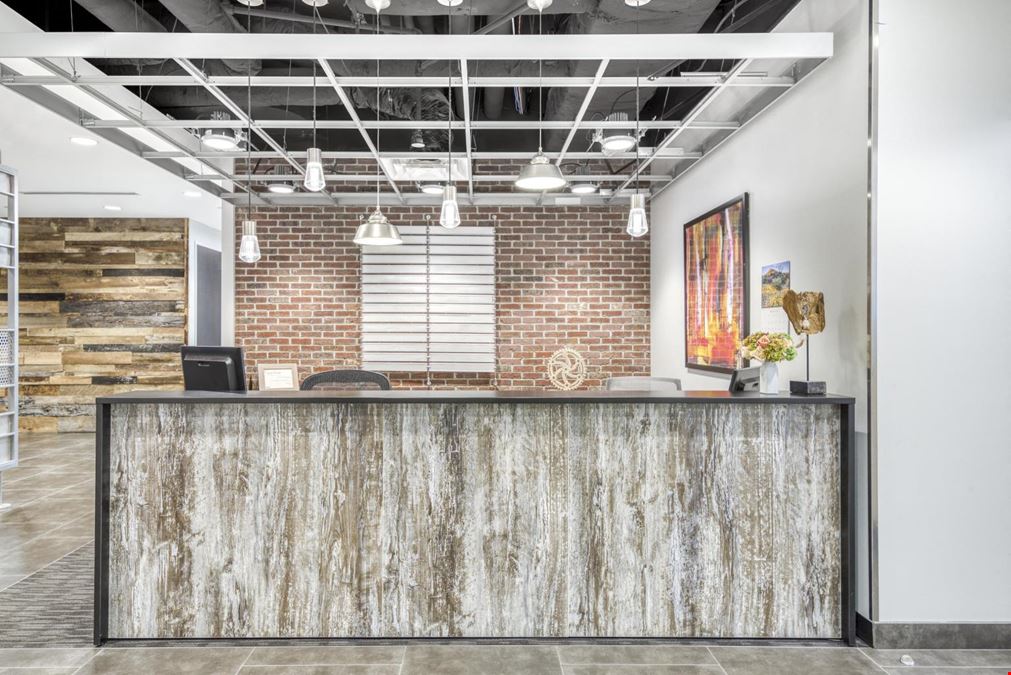 Regus - Raintree Corporate Center