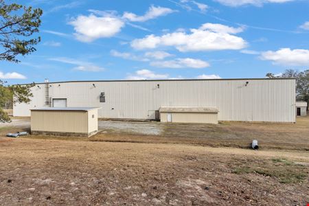 71,913 SF Industrial For Lease | 29' Clear Heights | 4 Docks