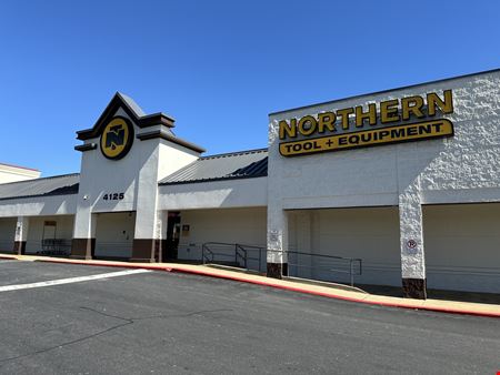 Retail space for Rent at Lee's Crossing in Buford