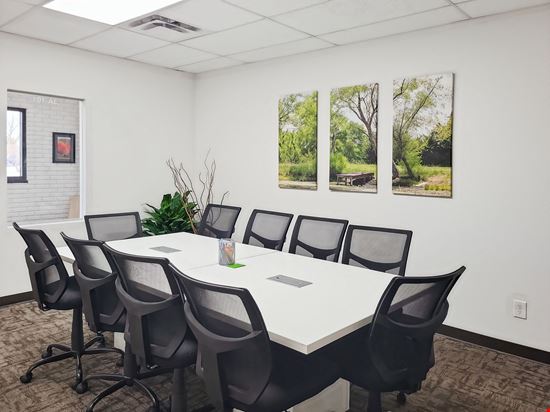 Regus - Lafayette - The Plaza