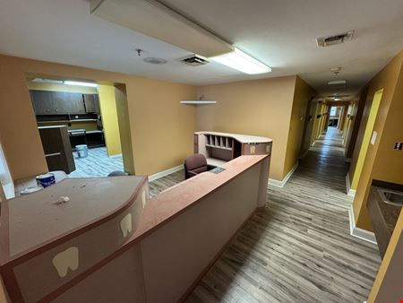 224 W Main St # 100
