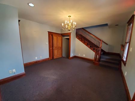 60 Hill Rd S
