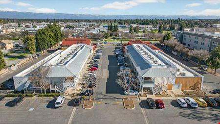 The Barnyard Shopping Center: Prime Retail Shop Space